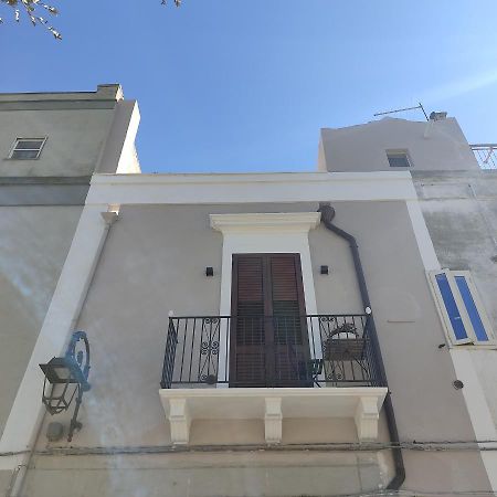 Dimora Storica Alla Rotonda Mottola Exterior foto