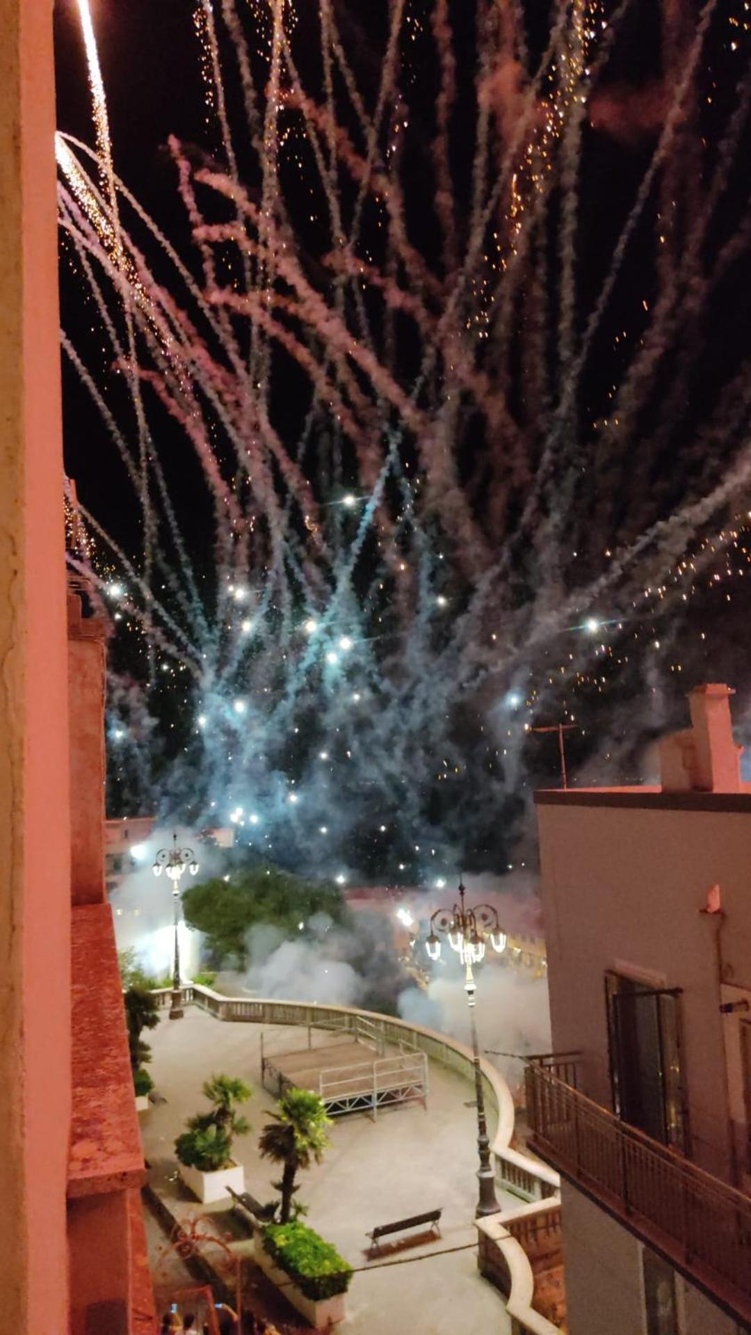Dimora Storica Alla Rotonda Mottola Exterior foto